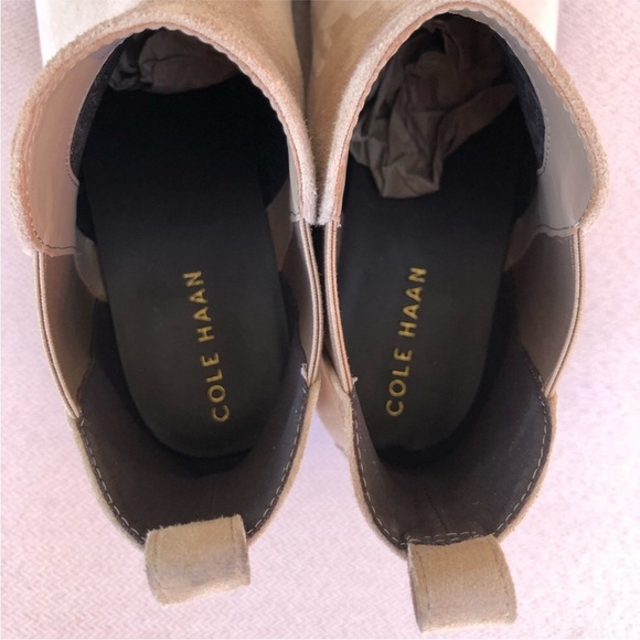 Cole Haan Laina Bootie Plain Toe Suede Plain Chelsea Boots Elegant Style Sz 9B - Picture 5 of 16